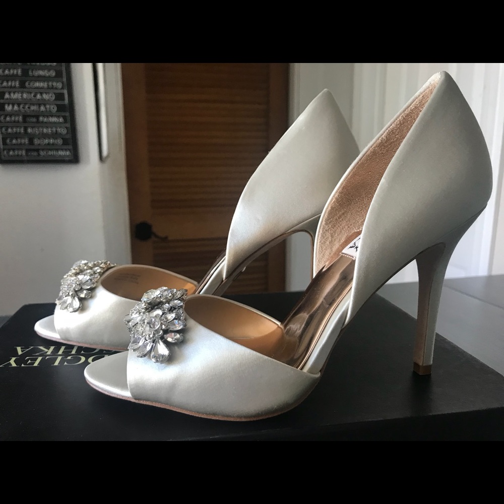 Badgley Mischka Giana size 7.5
